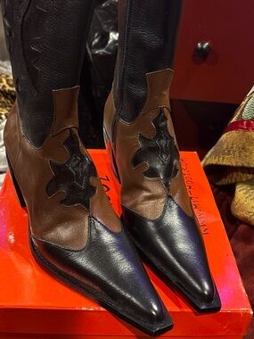 Women's Two-Tone Black & Brown Western Pointed-Toe Boots